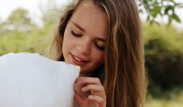 Seyyar Pamuk Şeker Satarak Nasıl Para Kazanılır