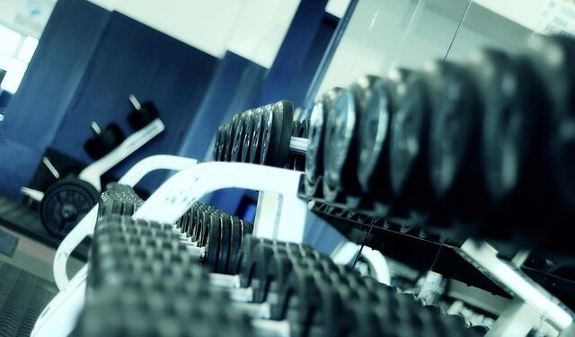 Dumbbell Triceps Kickback Nasıl Yapılır