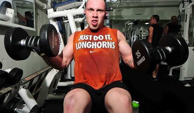 Seated Dumbbell Curl Nasıl Yapılır