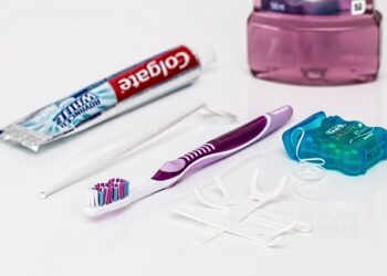 Diş İpi Nasıl Kullanılır